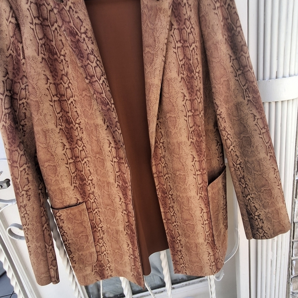 Premise Snakeskin Print Faux Leather Brown Open-Front Blazer Women Size Medium - Picture 5 of 16